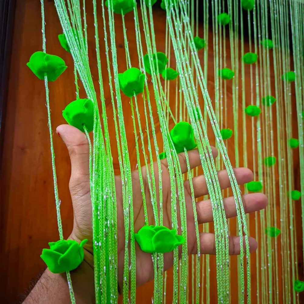 String Curtain | Green